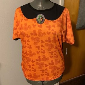 NWT Authentic Disney Parks Halloween shirt w/ cape